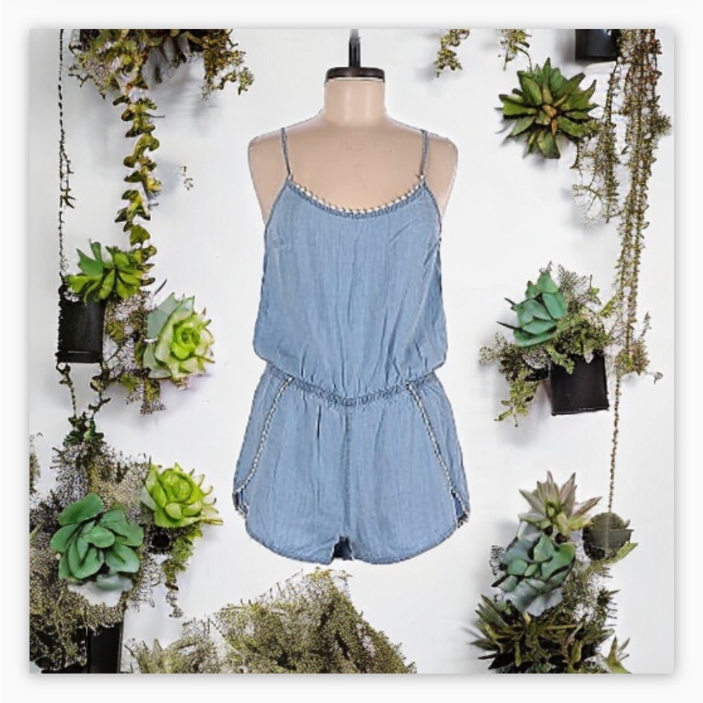 Garage Beautiful Pom Pom Trim detailed Tencel Romper - NWOT- Sz Sm 💙☀️​​ - Picture 6 of 12